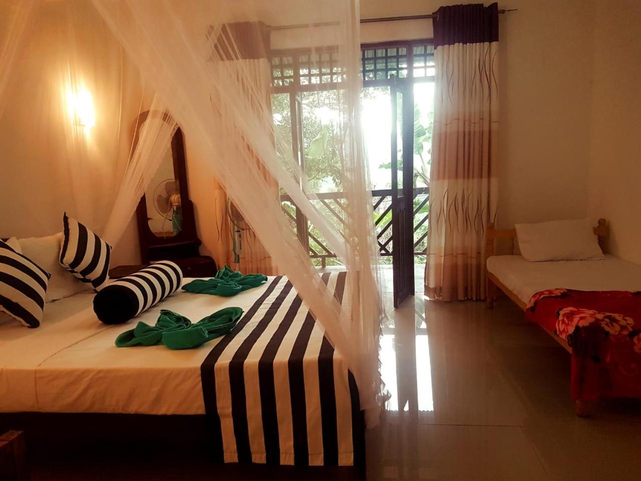 New Red Rose Ella Appartement Kamer foto